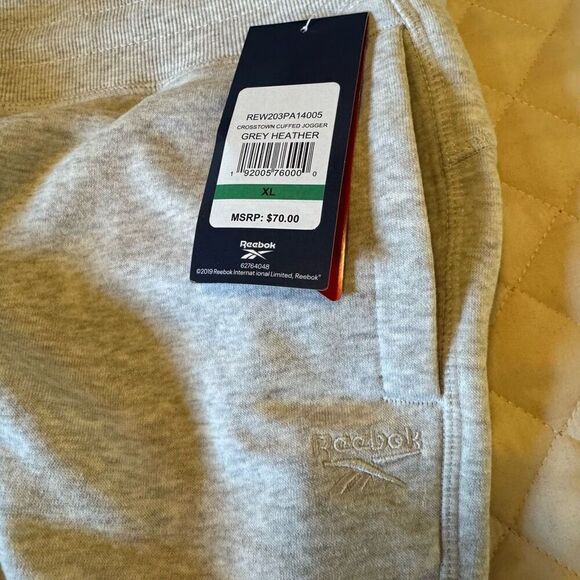 NWT Reebok cuffed gray heather jogger XL - Picture 3 of 5